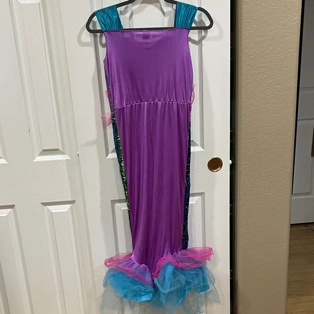 Deluxe Dazzling Mermaid Sequin Kids Costume-Size 10-12 (as is)